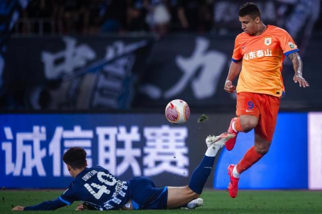 【中超】达兰进球无效伊万现场观赛 泰山0比0平三镇