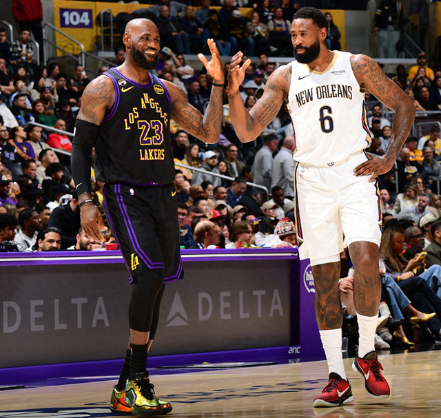 B体育公司-轰21+7+7延续纪录！41岁勒布朗助湖人取三连胜 放弃刷分一幕显格局|詹姆斯|鹈鹕|东契奇|新奥尔良鹈鹕队|勒布朗-詹姆斯_新浪体育_新浪新闻