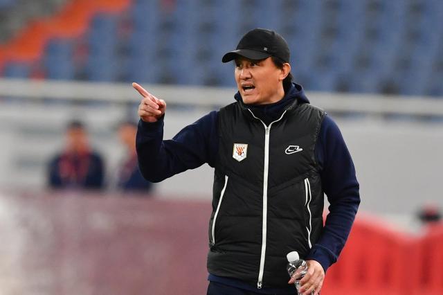 B体育-费莱尼王彤因伤无缘首发 郝伟：需要改善进攻效果