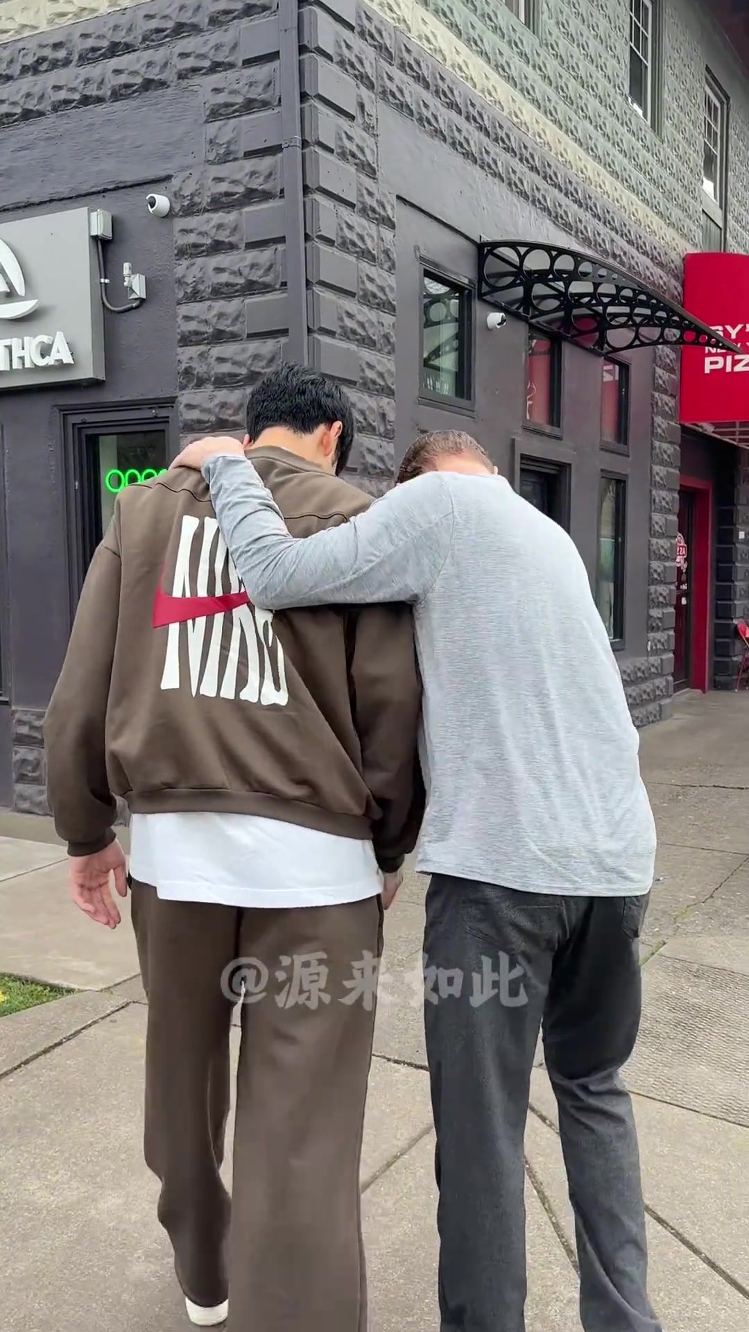 B体育-张博源正式访问俄勒冈大学！球队主帅阿尔特曼亲自接待陪同